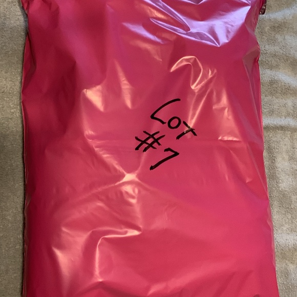 LOT #7 - Three XXL/2X Sweaters - Picture 11 of 11